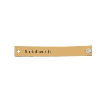 Merke i imitert skinn - brett - #minfavoritt - gul