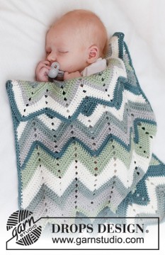 Green Spring Blanket by DROPS Design